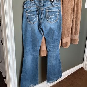 Size 30/33 Silver Jeans!